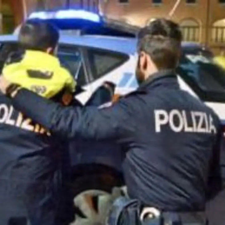 Eroi in divisa a Reggio: bimbo di nove anni smarrito viene ritrovato dagli agenti di polizia