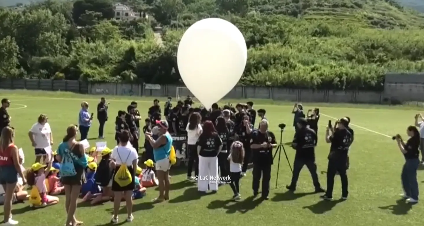 Il liceo Patrizi\u00A0di Cariati torna nella stratosfera con\u00A0il\u00A0progetto Sem per studiare radiazioni ed effetti sull’uomo\n