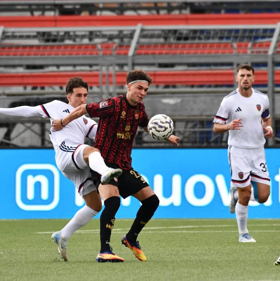 Sorrento-Cosenza 2-2: il tabellino. Lupi rimontati due volte
