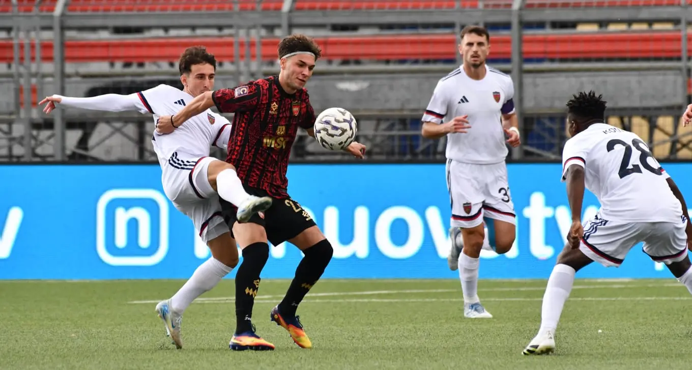 Sorrento-Cosenza 2-2: il tabellino. Lupi rimontati due volte