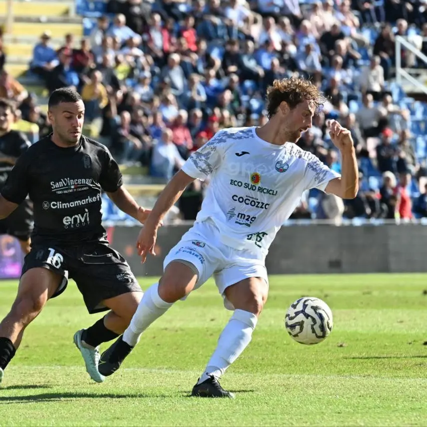 Serie C, il Monopoli sbanca Crotone: allo “Scida” basta il goal di Scipioni\n