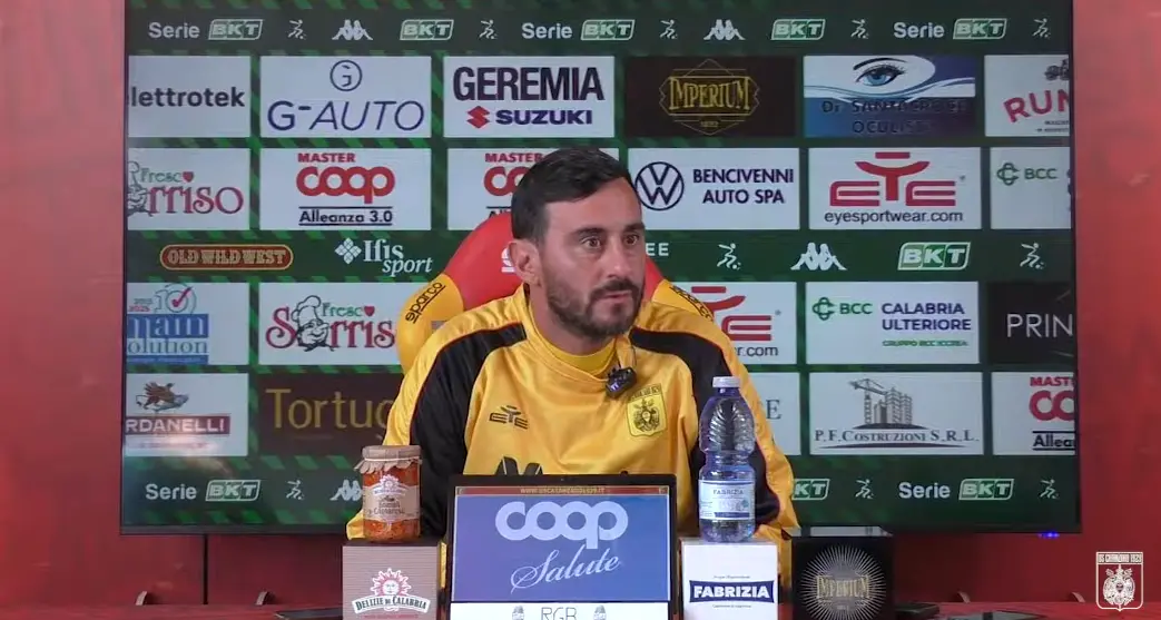 Catanzaro-Padova, Aquilani: «Serve percepire il pericolo e mettere cattiveria. Dobbiamo trasformare la crescita in risultati»\n