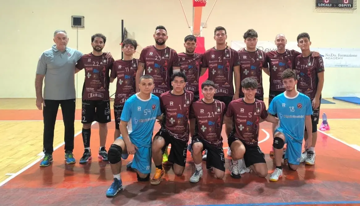 Volley, tiè-break fortunato per la Dhelios Reggio Calabria: finisce 3-2 a Rende\n