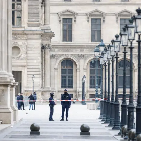 Colpo da film al Louvre: rubati nove preziosi gioielli appartenenti a Napoleone\n