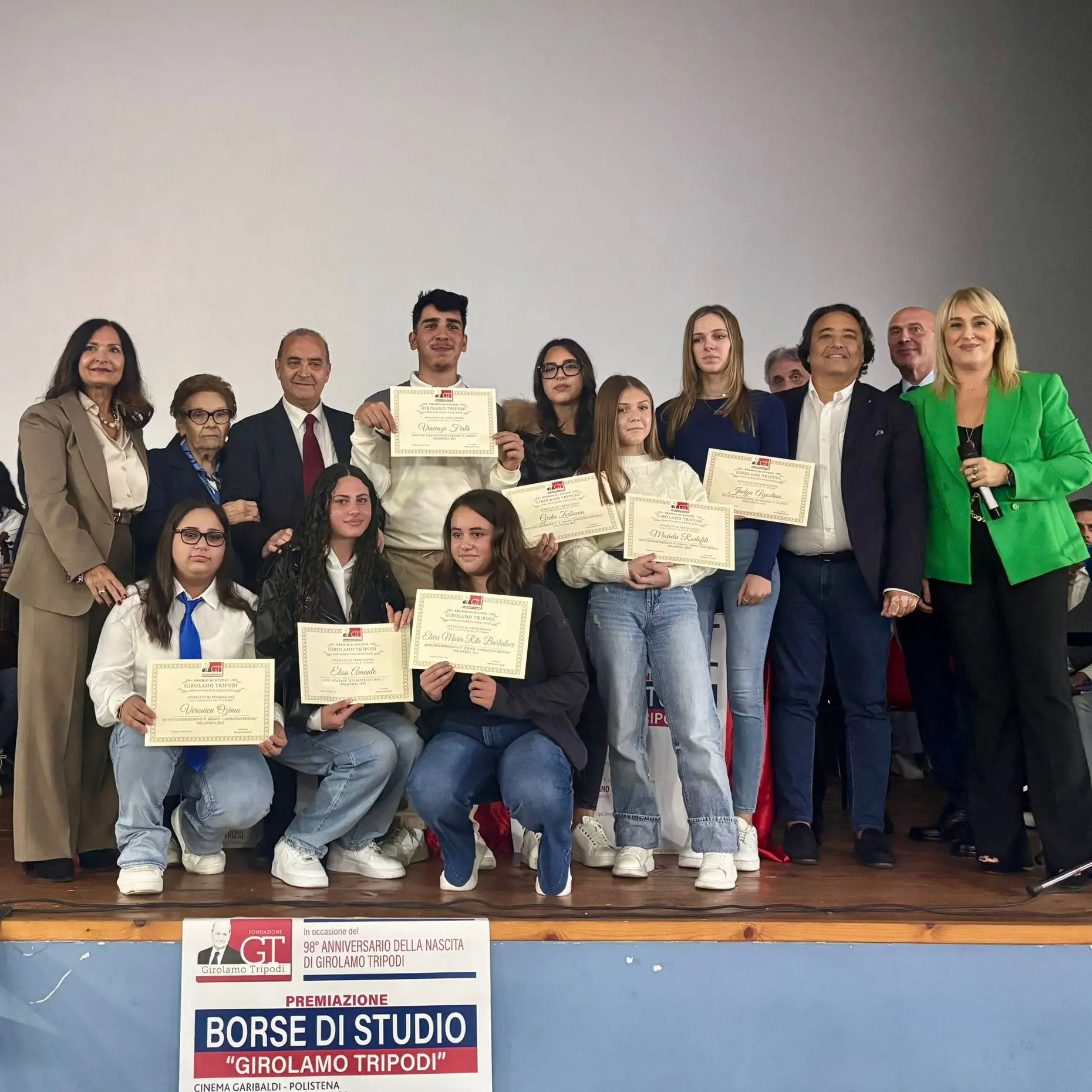 A Polistena celebrate le borse di studio “Girolamo Tripodi” nel 98° anniversario della nascita\n