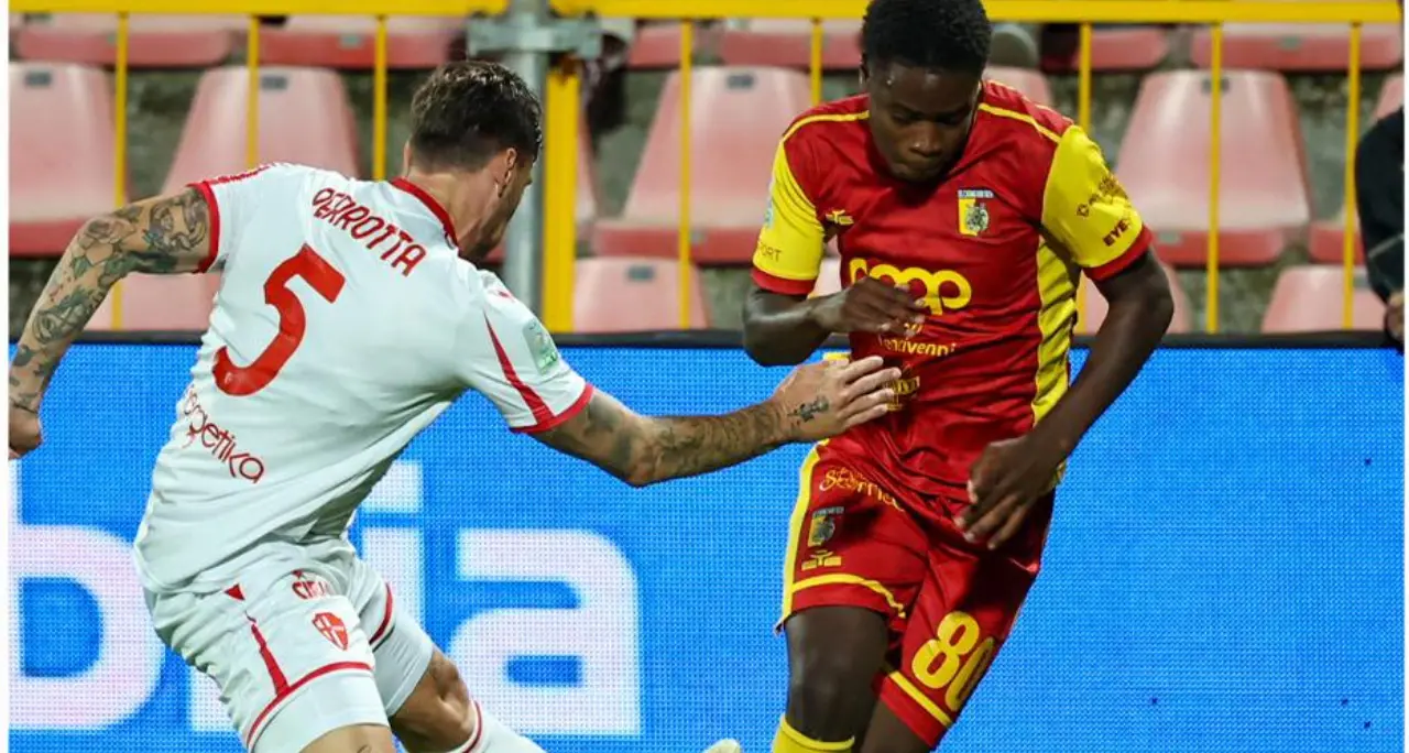 Catanzaro-Padova, gli ospiti passano al Ceravolo grazie a Perrotta: finale 0-1. Fischi a fine partita per le Aquile\n