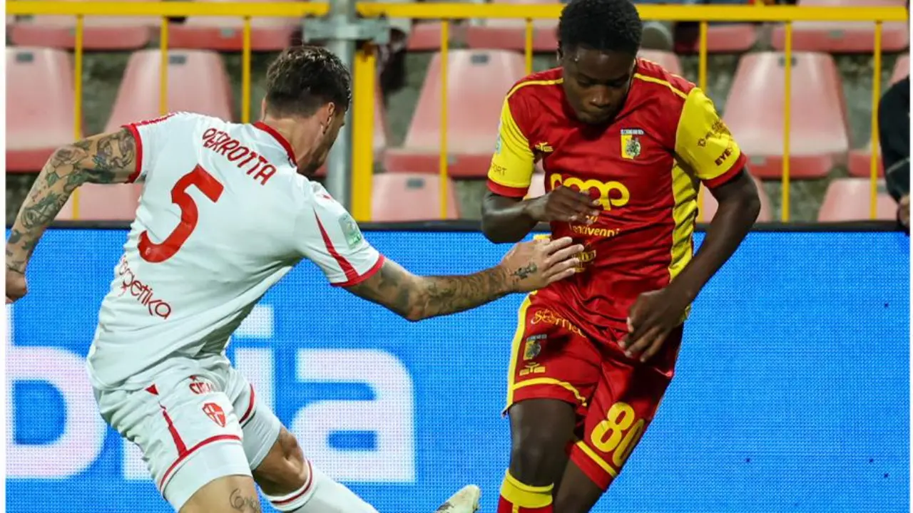Catanzaro-Padova, gli ospiti passano al Ceravolo grazie a Perrotta: finale 0-1. Fischi a fine partita per le Aquile\n