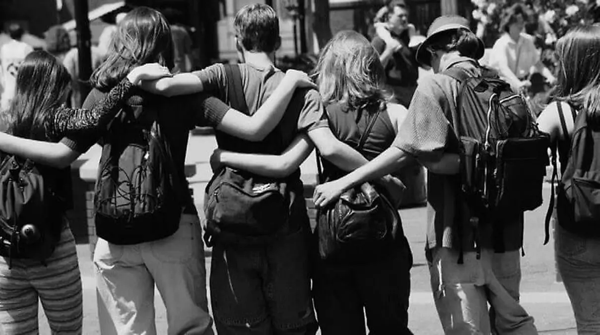 Reggio, Foti (Coolap): «Dietro la rabbia dei giovani ci sono\u00A0solitudine\u00A0e\u00A0paura di essere invisibili in un mondo che li attraversa senza guardarli»\n