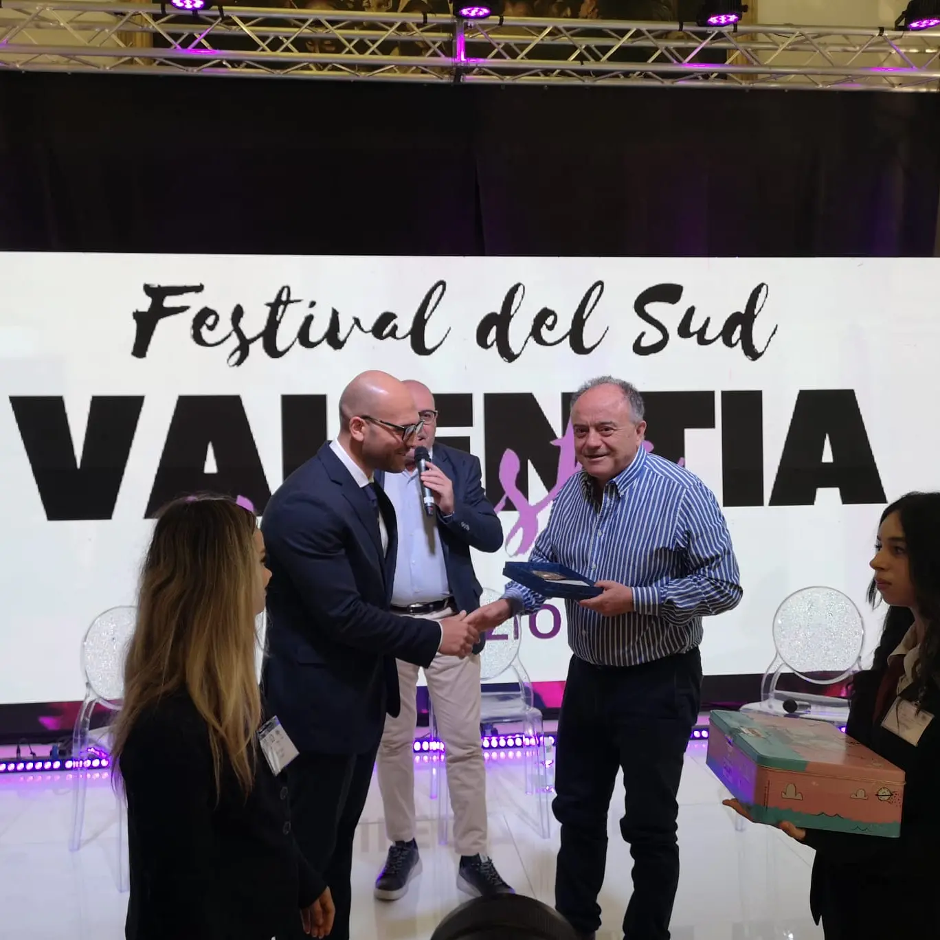 Gratteri agli studenti di Vibo: «Non lasciate la gestione della Calabria nelle mani degli ‘ndranghetisti»\n