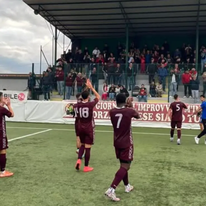 Promozione B, la Deliese travolge il Pizzo e resta sola in vetta. Parentela: «Se andiamo a mille possiamo fare bene»\n