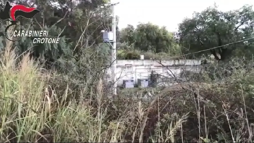 Belvedere Spinello, sequestrati i due depuratori comunali: reflui non trattati finivano nel fiume Neto