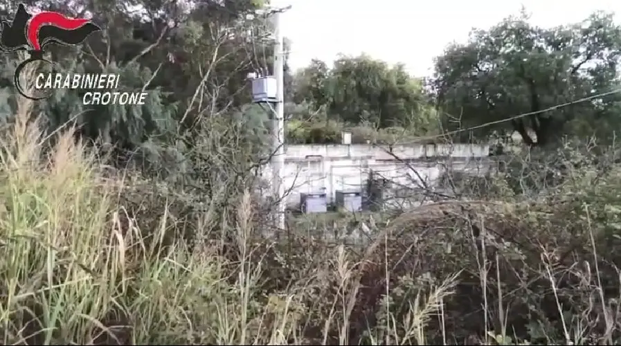 Belvedere Spinello, sequestrati i due depuratori comunali: reflui non trattati finivano nel fiume Neto
