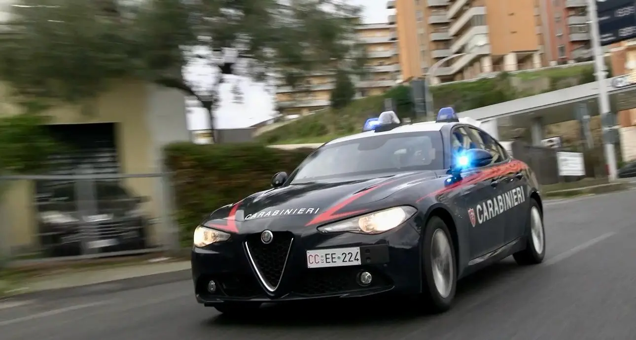 Catanzaro, rapinò una donna nella propria abitazione: arrestato un 21enne\n