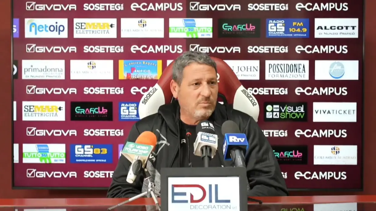 Serie D, la Reggina esonera Trocini: il tecnico paga cara la sconfitta contro la Vigor Lamezia