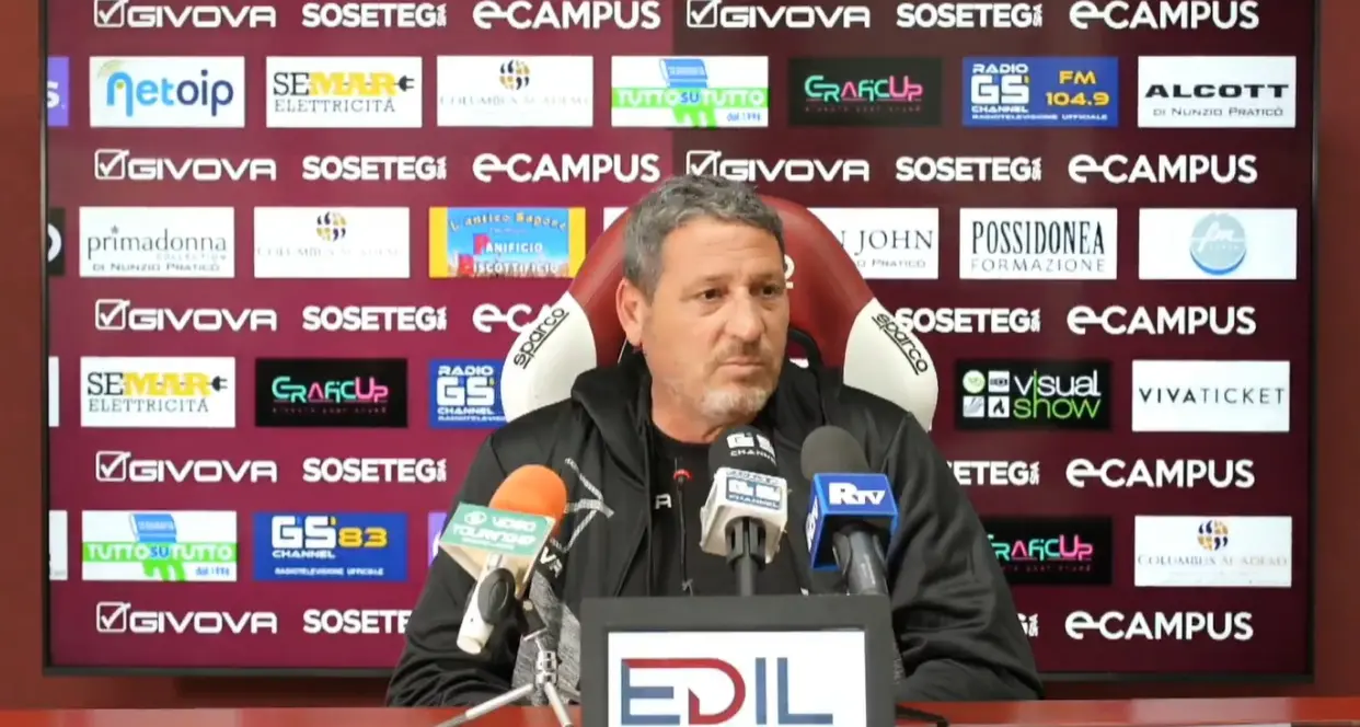 La Reggina esonera Trocini: il tecnico paga cara la sconfitta contro la Vigor Lamezia