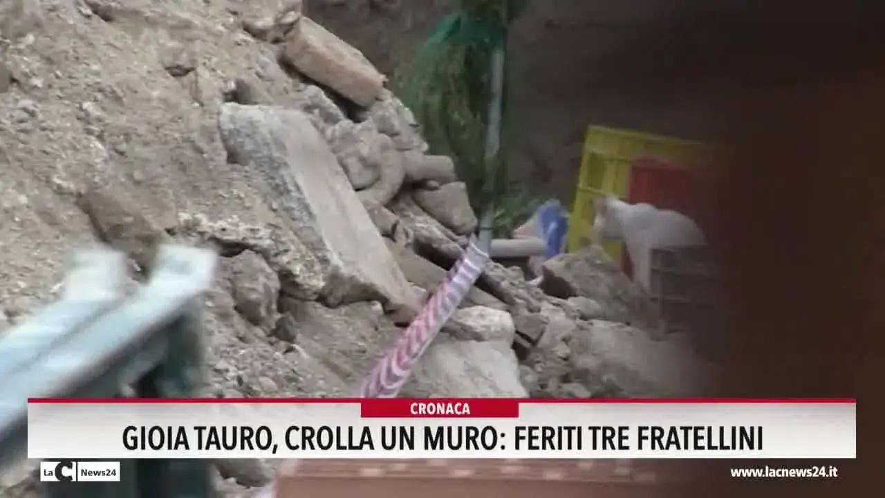 Gioia Tauro, crolla un muro: feriti tre fratellini