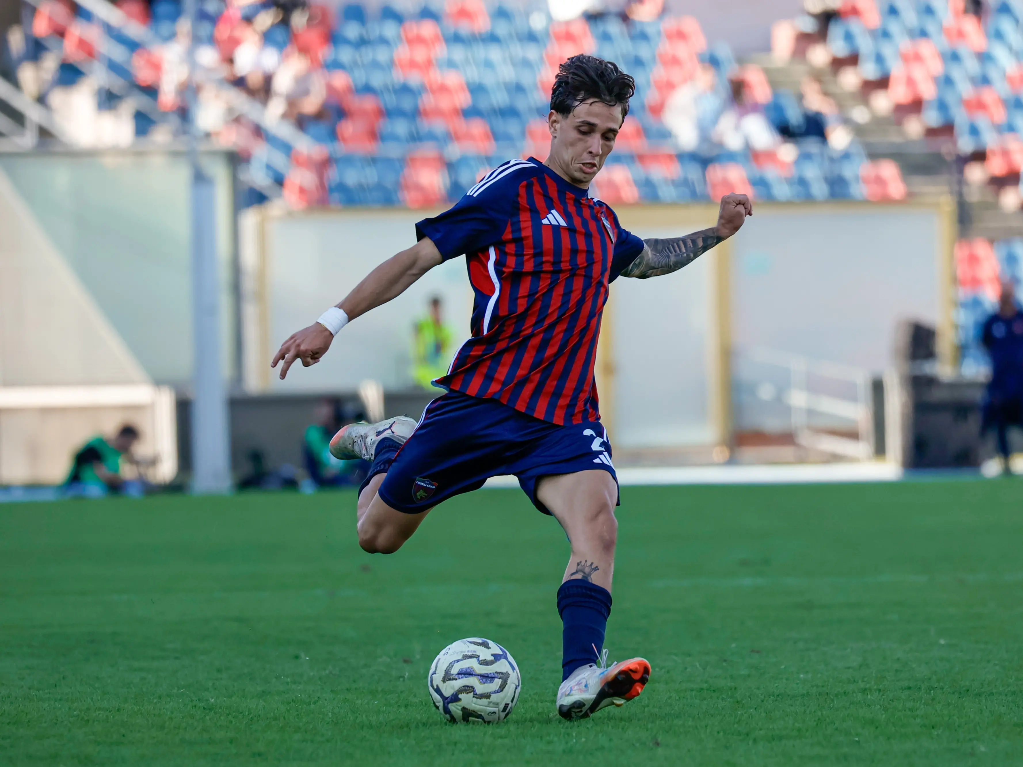 Cosenza, che guaio: rottura del crociato per Baldovino Cimino