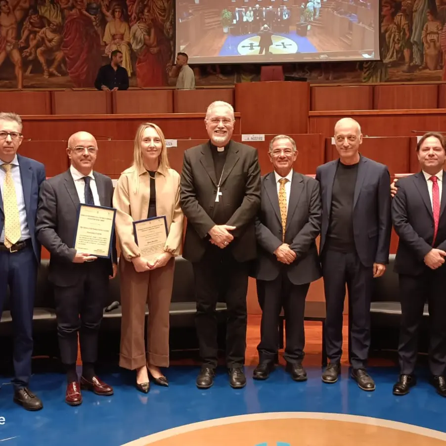 Il Vescovo Attilio Nostro nominato Presidente Onorario dell’Osservatorio “Media e Minori” dal Corecom Calabria\n