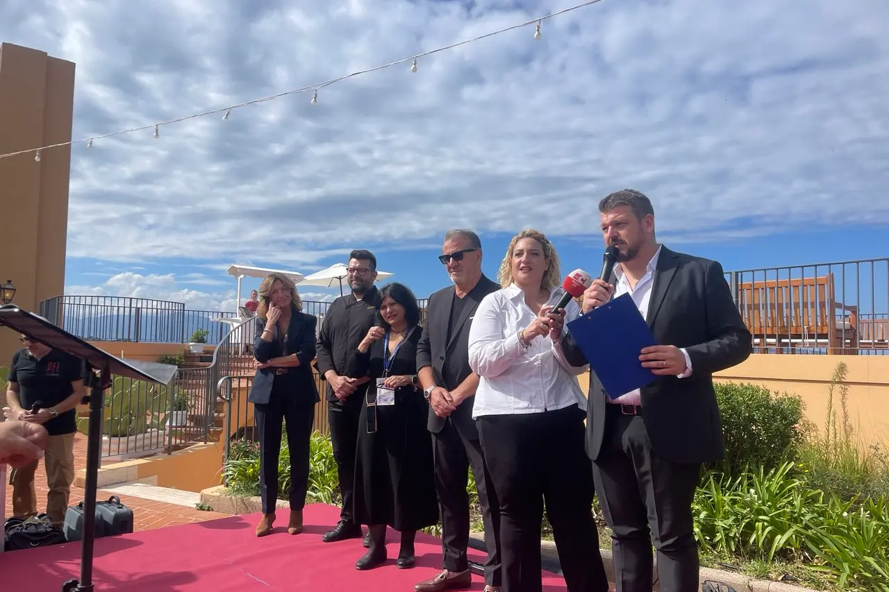 La Calabria brinda a sé stessa e guarda al mondo: successo per la prima “Wine Expo” targata Altafiumara\n