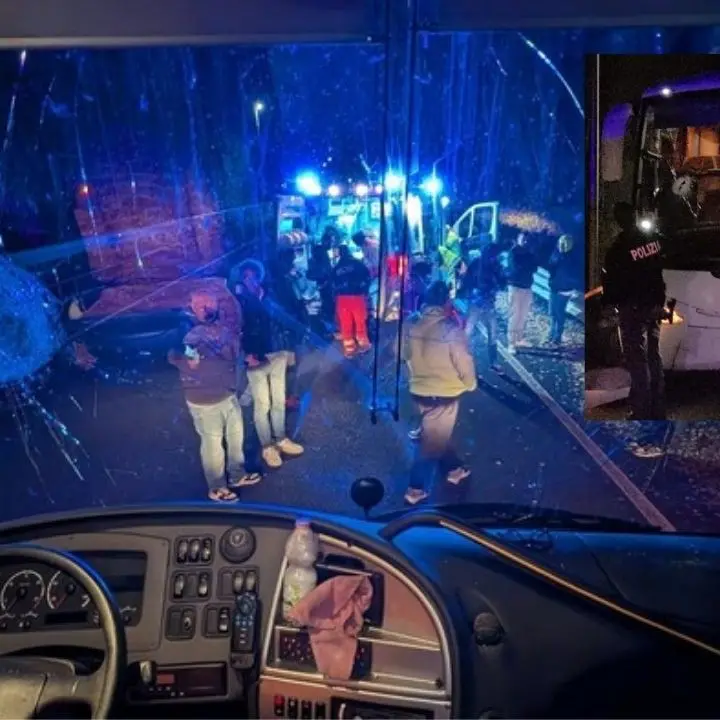 Assalto al bus del Pistoia basket: fermati tre ultrà vicini all’estrema destra\n