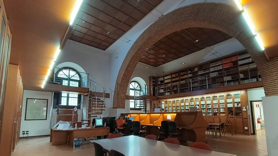 In viaggio sul treno della Sila: all’Archivio di Stato di Cosenza una mostra che unisce memoria e futuro\n