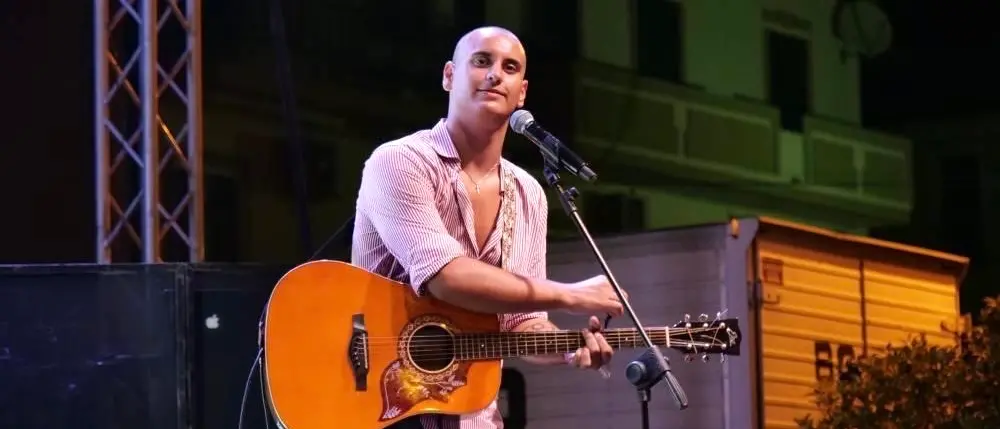 Dalla Calabria a Roma, il sogno di un ragazzo che punta a Sanremo: «Una sfida enorme, ma ci credo davvero»\n