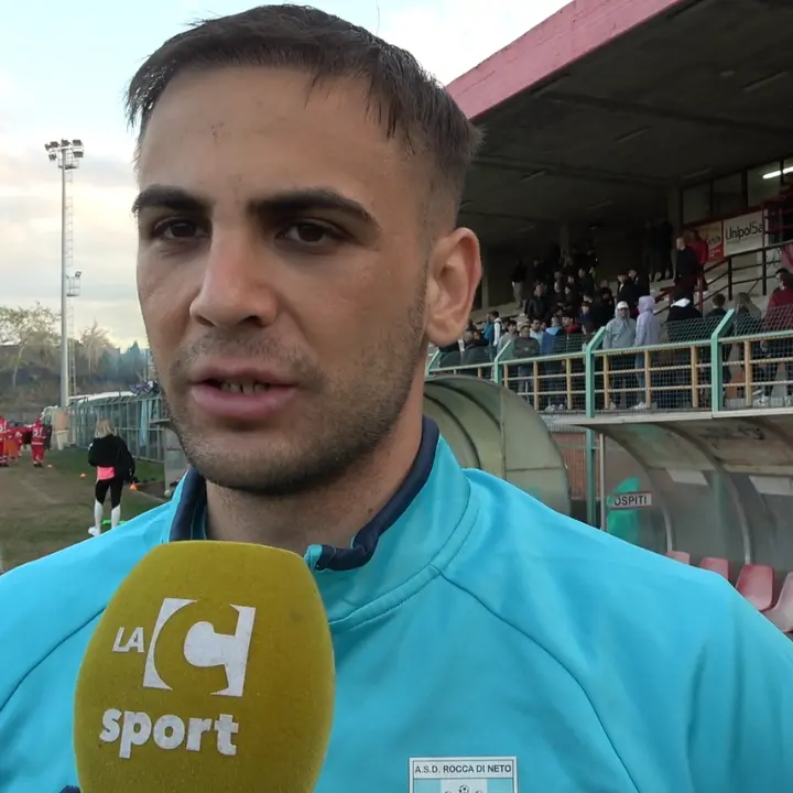 Promozione A, il Rocca di Neto espugna Acri. Otranto Godano: «Gol e vittoria dedicati a mio fratello»\n