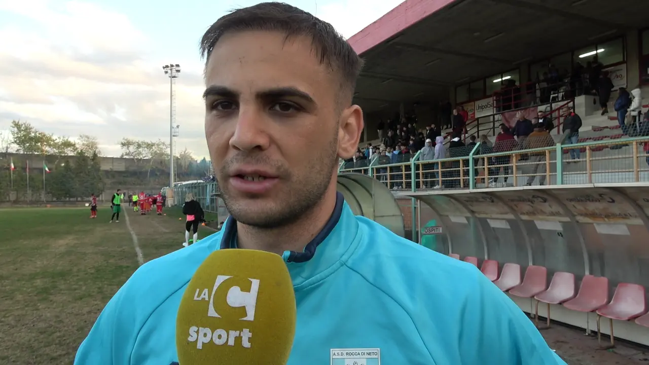Promozione A, il Rocca di Neto espugna Acri. Otranto Godano: «Gol e vittoria dedicati a mio fratello»\n