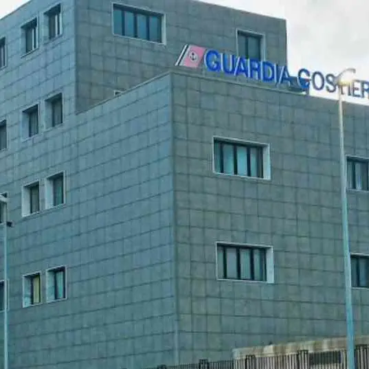 Crotone, sequestrata per illeciti ambientali un’area di quasi 4mila metri quadri di un’impresa di automezzi\n