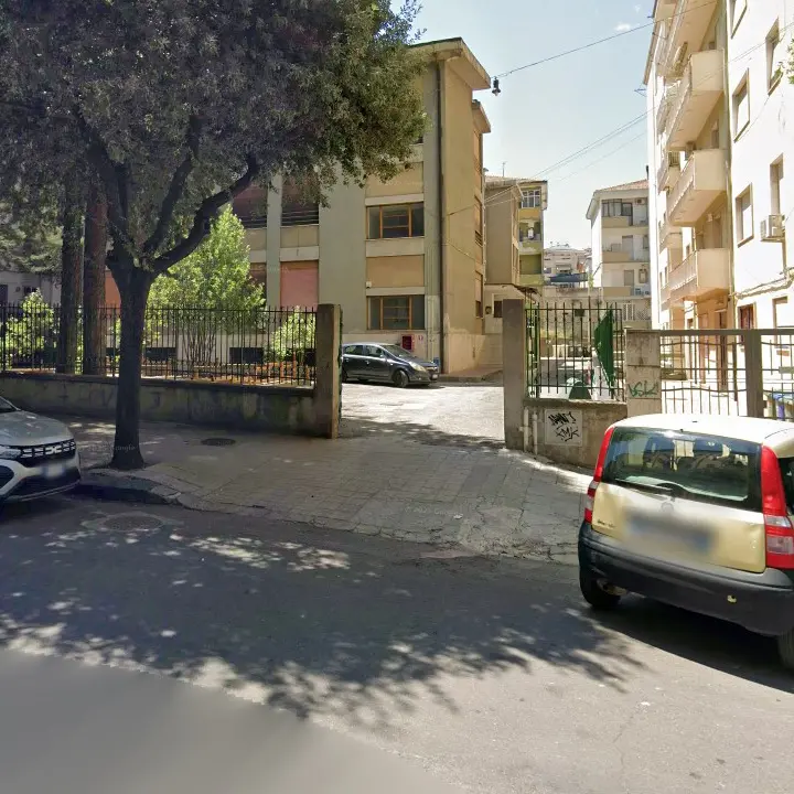 Cosenza, la denuncia di un genitore: «Alla Cundari di via Roma asilo sistematicamente senza acqua»
