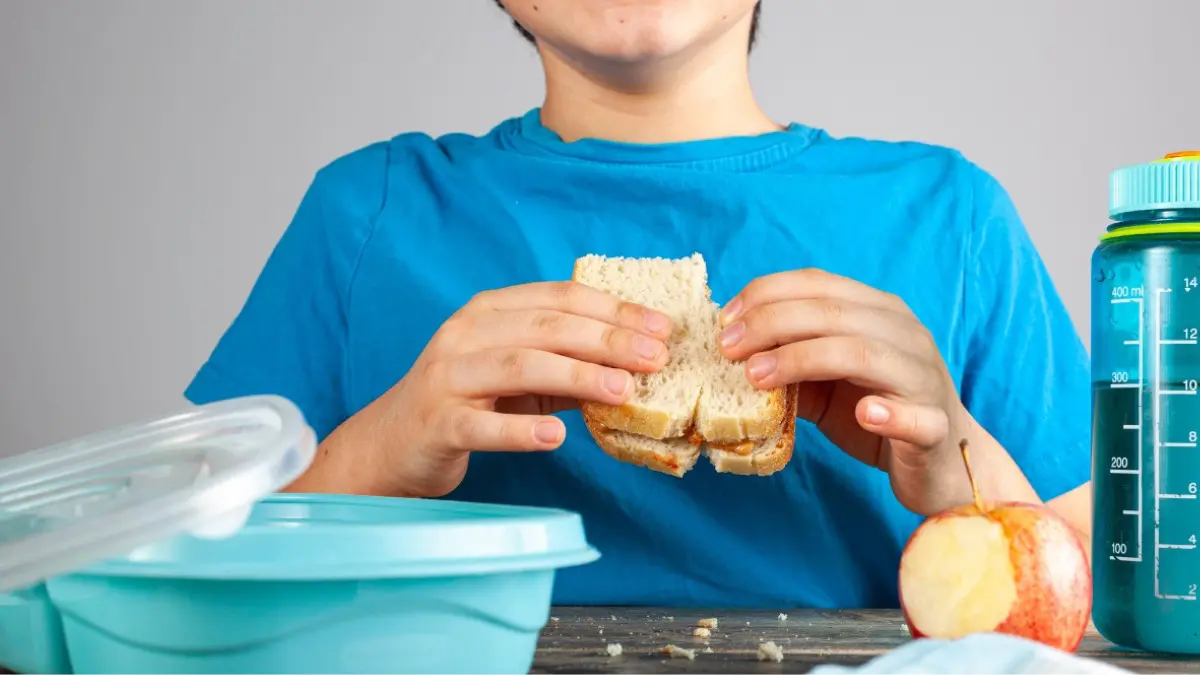 Vibo, più di un mese di scuola e la mensa\u00A0ancora non parte. Cuore Vibonese: «Gravi ritardi, assessore si dimetta»