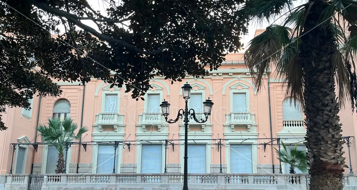 Reggio, Miramare in vendita: venerdì l’asta pubblica. Dovrà restare un albergo