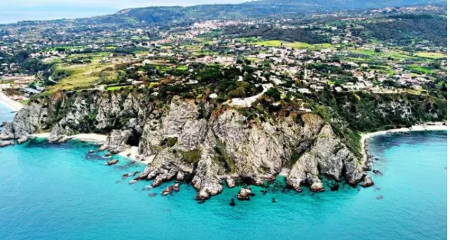 Il turismo del futuro parte dal mare: gli studenti del Nautico di Pizzo aprono la Settimana dei Parchi Marini della Calabria\n\u00A0\n