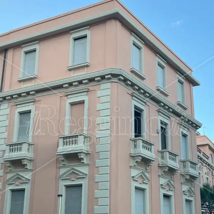 Miramare in vendita, il gioiello architettonico di Reggio all'asta: dovrà restare un albergo