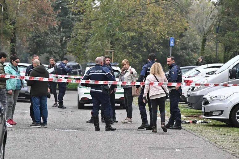 Milano, donna accoltellata a volto e collo dall’ex marito: è molto grave.\u00A0\n