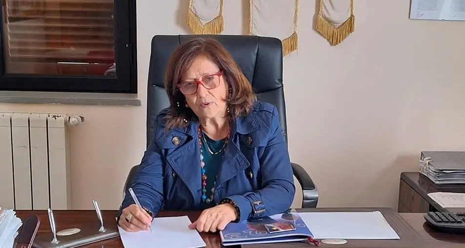 Crisi al Comune di Buonvicino, sindaco smantella la giunta e rassegna le dimissioni\n