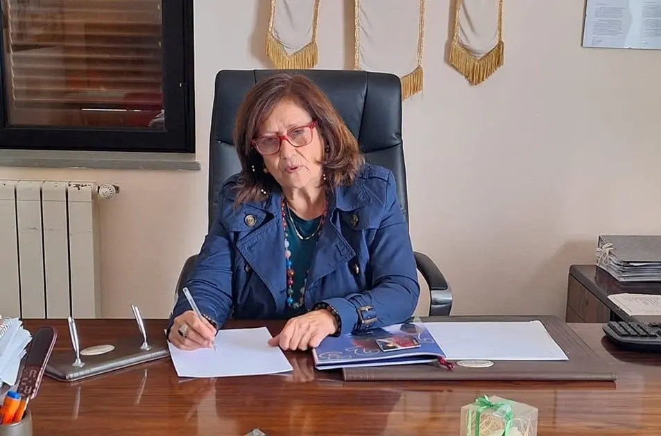 Crisi al Comune di Buonvicino, sindaco smantella la giunta e rassegna le dimissioni\n