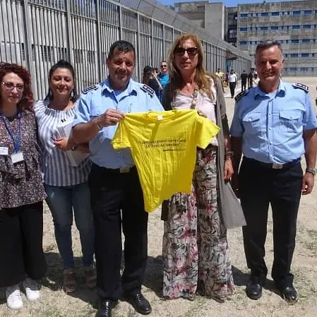 Tenerezze familiari in carcere: \"La partita con papà\"