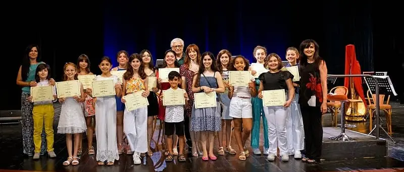 Politeama, premiati i giovani del coro voci bianche
