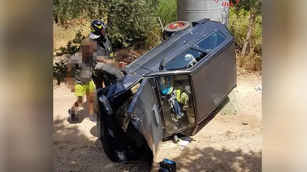 Utilitaria fuori strada, morto 79enne