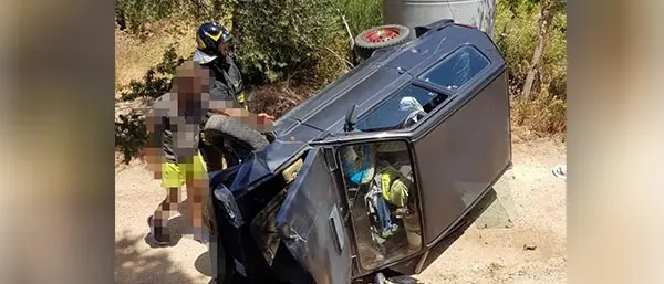 Utilitaria fuori strada, morto 79enne