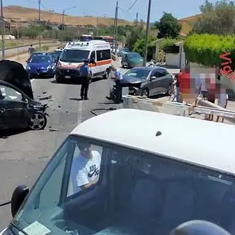 Incidente stradale fra 3 auto su viale Isonzo: 4 feriti