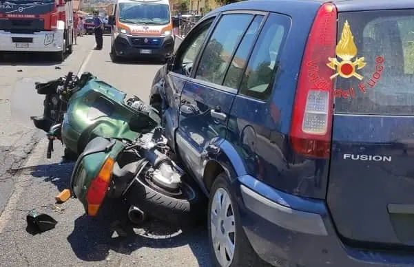 Moto sotto SW: muore 50enne di Sellia Marina