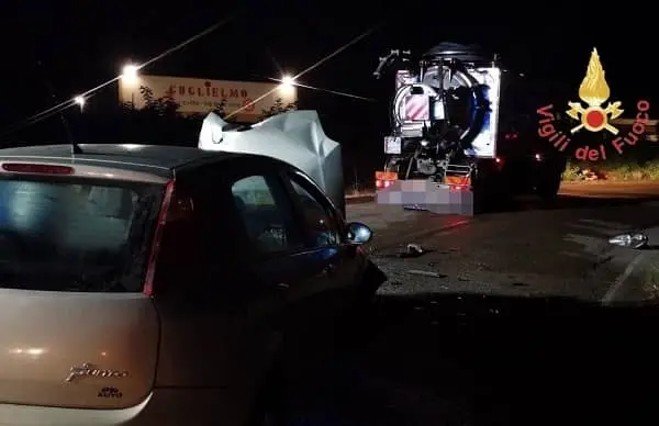 Scontro utilitaria-autospurgo a Copanello, ferito un giovane