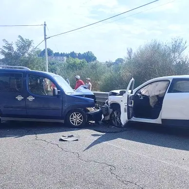 Piterà, scontro Audi-Doblò: due feriti