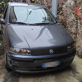 Turisti incastrati nei vicoli di Gagliano traditi dal navigatore