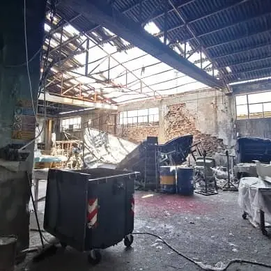 Sequestrato cantiere nautico con rifiuti speciali abbandonati