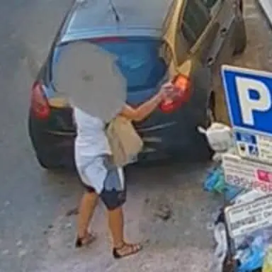 Furbetti dei rifiuti: multa di 600 euro a 32 incivili. Ecco dove