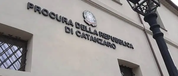 La DDA di Catanzaro attacca 'Sistema' Cosenza: 190 arresti