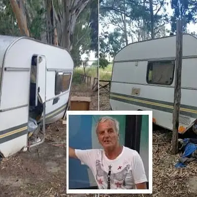 La roulotte-rifugio di Salvatore abbandonata in pineta